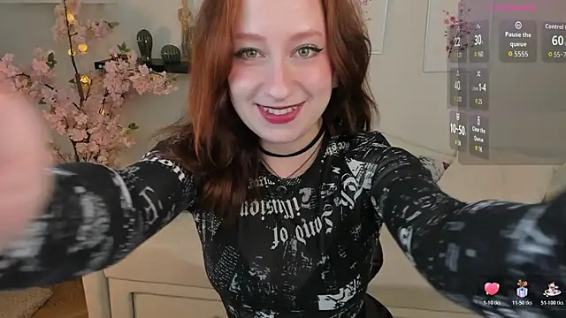 Snapshot of Violet_Griffen chatting on October 18, 2025, 3:35 pm Violet Griffen online show from October 18, 2025, 3:35 pm