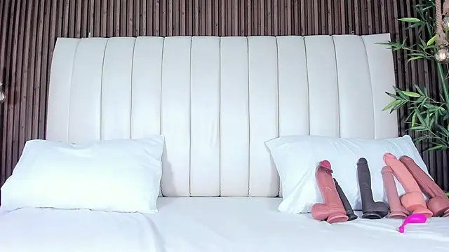 Snapshot of SandraMilerr chatting on October 31, 2025, 4:13 am SandraMilerr online show from October 31, 2025, 4:13 am