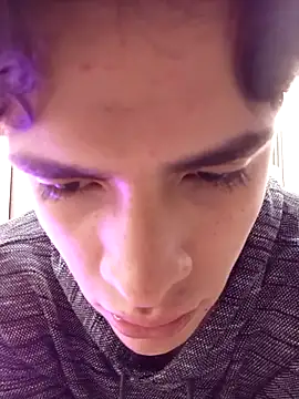 Snapshot of BenitoSaenz chatting on September 22, 2025, 12:18 pm BenitoSaenz online show from September 22, 2025, 12:18 pm