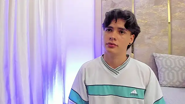 Snapshot of BenitoSaenz chatting on October 9, 2025, 3:04 am BenitoSaenz online show from October 9, 2025, 3:04 am