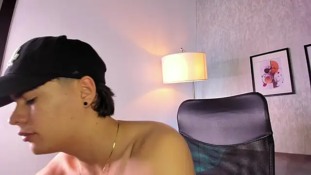 Snapshot of BenitoSaenz chatting on October 23, 2025, 11:42 am BenitoSaenz online show from October 23, 2025, 11:42 am