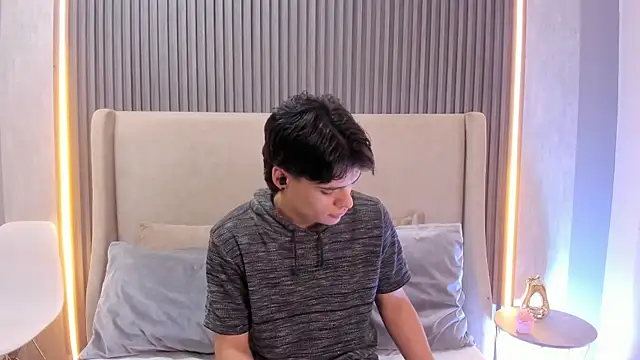 Snapshot of BenitoSaenz chatting on November 20, 2025, 11:54 am BenitoSaenz online show from November 20, 2025, 11:54 am