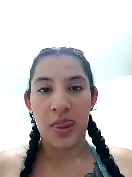 VALENTINA ROUSE  online show from September 15, 2025, 2:39 pm