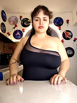 Snapshot of SeleneLuminari8 chatting on September 18, 2025, 5:15 pm SeleneLuminari8 online show from September 18, 2025, 5:15 pm