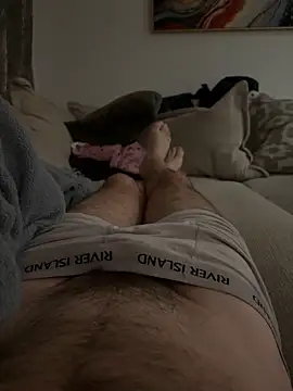 Snapshot of leroy9501 chatting on October 5, 2025, 3:16 am leroy9501 online show from October 5, 2025, 3:16 am