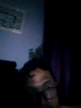 Ayie1822xh online show from November 14, 2025, 4:49 pm