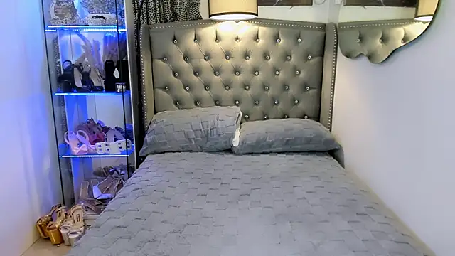 Lars empress online show from October 9, 2025, 8:34 am