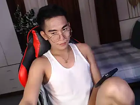 Snapshot of drinkmycumx chatting on October 24, 2025, 4:58 pm drinkmycumx online show from October 24, 2025, 4:58 pm