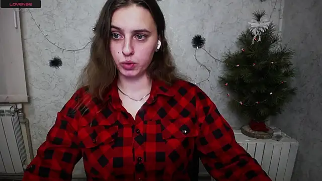 AmandaDimond  online show from December 18, 2025, 2:23 pm