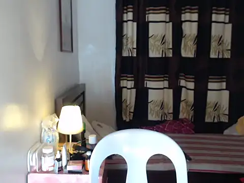 hottielicious slut69 online show from December 16, 2025, 12:54 pm