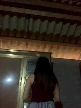 Snapshot of ThiHa003 chatting on October 24, 2025, 8:11 am ThiHa003 online show from October 24, 2025, 8:11 am