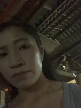 Snapshot of ThiHa003 chatting on October 25, 2025, 2:19 am ThiHa003 online show from October 25, 2025, 2:19 am