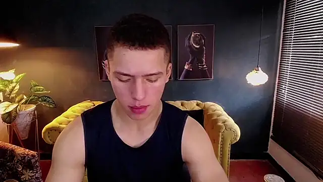 Snapshot of deivid_parker chatting on October 1, 2025, 2:01 pm deivid parker online show from October 1, 2025, 2:01 pm