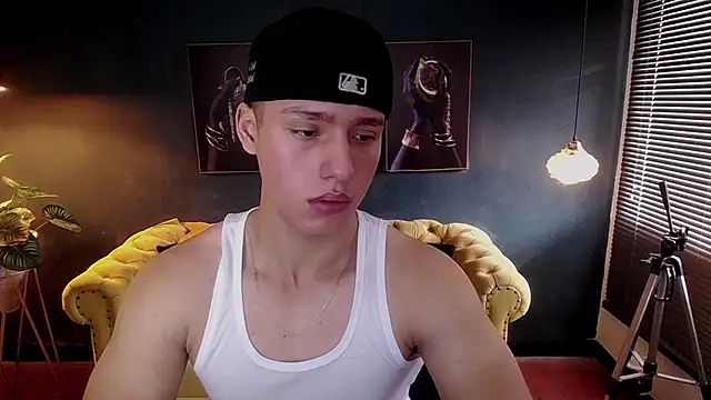 Snapshot of deivid_parker chatting on December 1, 2025, 2:11 pm deivid parker online show from December 1, 2025, 2:11 pm