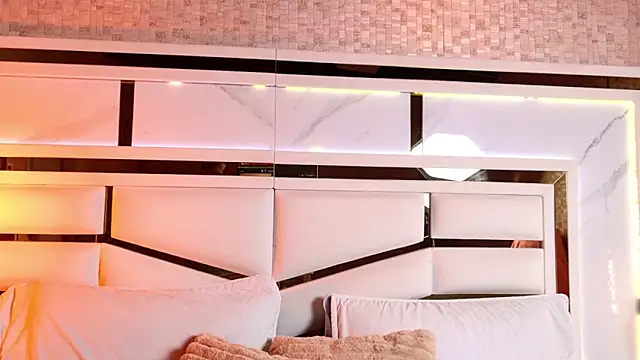 Snapshot of ambar_rosse25 chatting on October 10, 2025, 11:42 am ambar rosse25 online show from October 10, 2025, 11:42 am