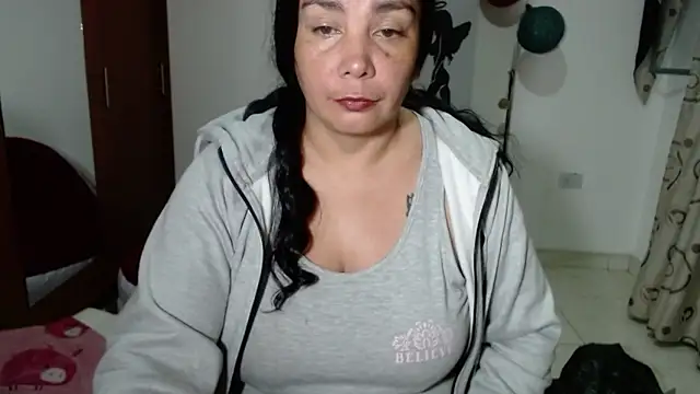 Snapshot of Vivian_milf_paint chatting on September 19, 2025, 3:19 am Vivian milf paint online show from September 19, 2025, 3:19 am