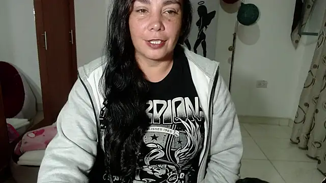 Snapshot of Vivian_milf_paint chatting on September 23, 2025, 3:20 am Vivian milf paint online show from September 23, 2025, 3:20 am