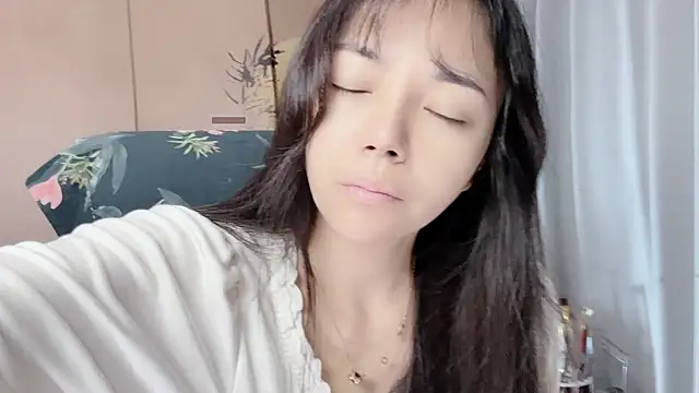 xinxin520-baby online show from September 23, 2025, 10:57 pm