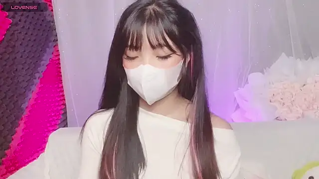 kemybaby online show from November 26, 2025, 2:45 am