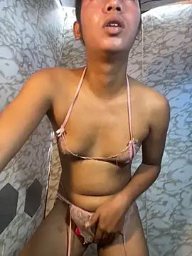 Snapshot of youryummybaby chatting on December 4, 2025, 4:44 am youryummybaby online show from December 4, 2025, 4:44 am