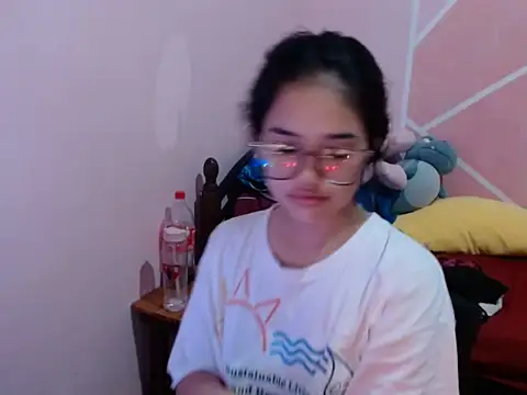 Snapshot of aaliyah_walker chatting on December 5, 2025, 9:40 am aaliyah walker online show from December 5, 2025, 9:40 am