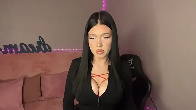 Snapshot of mistress_of_hearts chatting on October 17, 2025, 8:11 pm mistress of hearts online show from October 17, 2025, 8:11 pm