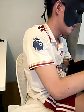 Snapshot of boyhigh1997 chatting on November 7, 2025, 7:08 am boyhigh1997 online show from November 7, 2025, 7:08 am