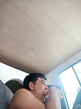 Gaticomalo1234 online show from December 14, 2025, 4:01 pm