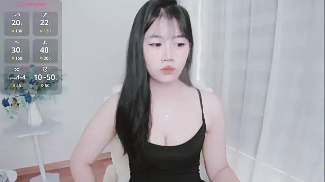 Snapshot of -Rose-Lucky- chatting on October 8, 2025, 1:25 am -Rose-Lucky- online show from October 8, 2025, 1:25 am