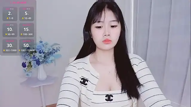 Snapshot of -Rose-Lucky- chatting on October 16, 2025, 11:50 pm -Rose-Lucky- online show from October 16, 2025, 11:50 pm