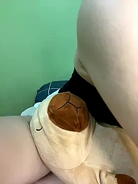 Snapshot of Ri210 chatting on September 23, 2025, 1:47 pm Ri210 online show from September 23, 2025, 1:47 pm