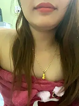 Snapshot of Ri210 chatting on November 26, 2025, 5:36 pm Ri210 online show from November 26, 2025, 5:36 pm