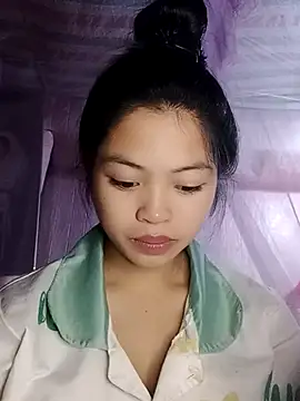 Thy00   online show from November 1, 2025, 2:52 pm