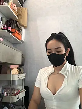 Snapshot of hanny_baby205 chatting on September 15, 2025, 1:22 pm hanny baby205 online show from September 15, 2025, 1:22 pm
