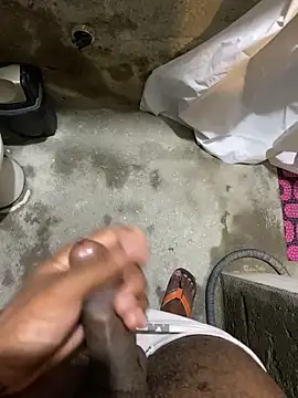 Snapshot of Preto_Diamamte chatting on November 19, 2025, 6:02 am Preto Diamamte online show from November 19, 2025, 6:02 am