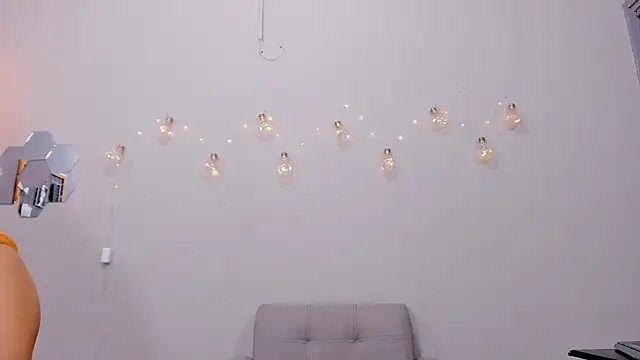 Snapshot of alianim chatting on October 17, 2025, 7:16 pm alianim online show from October 17, 2025, 7:16 pm