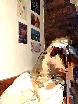 Snapshot of Luxx_14 chatting on October 9, 2025, 2:20 am Luxx 14 online show from October 9, 2025, 2:20 am