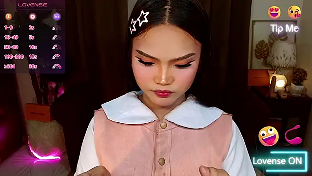  MaxcineMalkova  online show from December 3, 2025, 1:09 pm