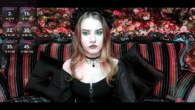 Snapshot of EllieMori chatting on October 26, 2025, 8:26 pm EllieMori online show from October 26, 2025, 8:26 pm