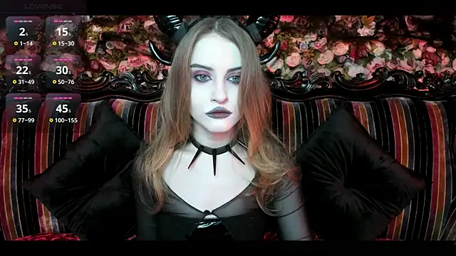 Snapshot of EllieMori chatting on October 29, 2025, 10:11 pm EllieMori online show from October 29, 2025, 10:11 pm