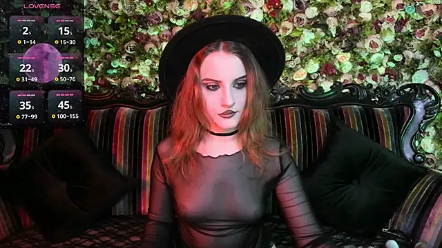 Snapshot of EllieMori chatting on November 28, 2025, 2:09 pm EllieMori online show from November 28, 2025, 2:09 pm