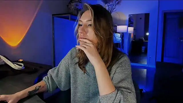 MariGven online show from November 20, 2025, 1:44 pm