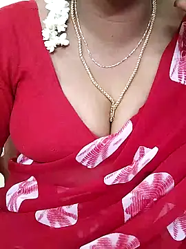 Snapshot of yoga-mithraa chatting on November 7, 2025, 3:45 pm yoga-mithraa online show from November 7, 2025, 3:45 pm