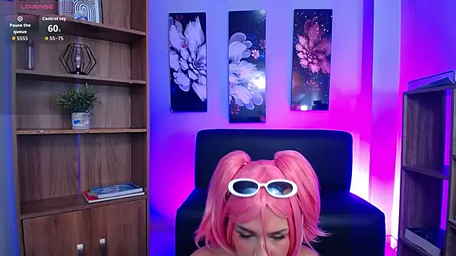 roseefancy online show from October 9, 2025, 10:57 am