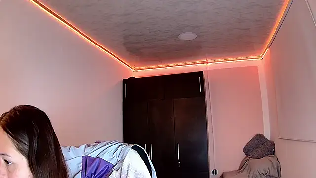 Violet moon24 online show from October 9, 2025, 11:08 am