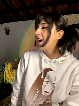 kaori 77 online show from November 5, 2025, 4:01 am