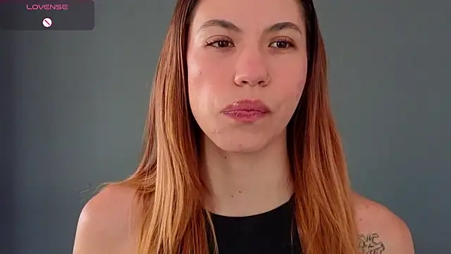 Snapshot of AntonellaaRossii chatting on December 3, 2025, 1:09 pm AntonellaaRossii online show from December 3, 2025, 1:09 pm