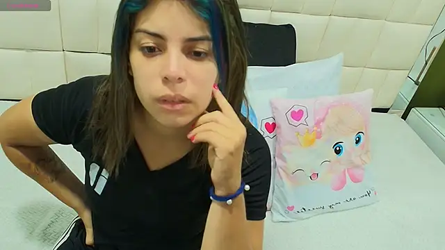 Snapshot of gisell_gomez chatting on October 23, 2025, 12:04 pm gisell gomez online show from October 23, 2025, 12:04 pm