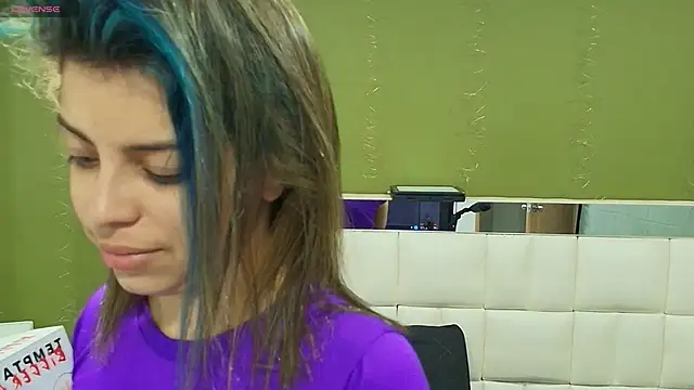 Snapshot of gisell_gomez chatting on October 25, 2025, 11:40 am gisell gomez online show from October 25, 2025, 11:40 am