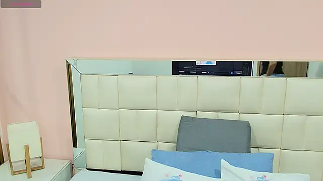 Snapshot of gisell_gomez chatting on November 6, 2025, 12:28 pm gisell gomez online show from November 6, 2025, 12:28 pm